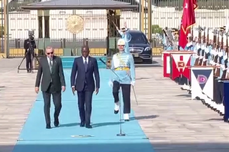 Cumhurbaşkanı Recep Tayyip Erdoğan tarafından resmi törenle karşılandı