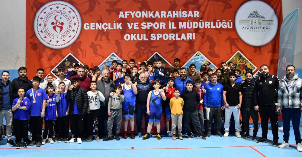 K&uuml;&ccedil;&uuml;kler g&uuml;reş m&uuml;sabakaları ilgi g&ouml;rd&uuml;