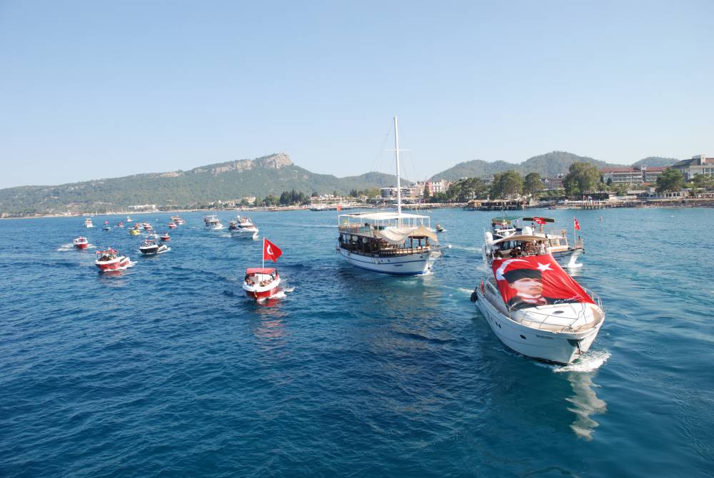 Kemer'de Kabotaj Bayramı coşkusu 