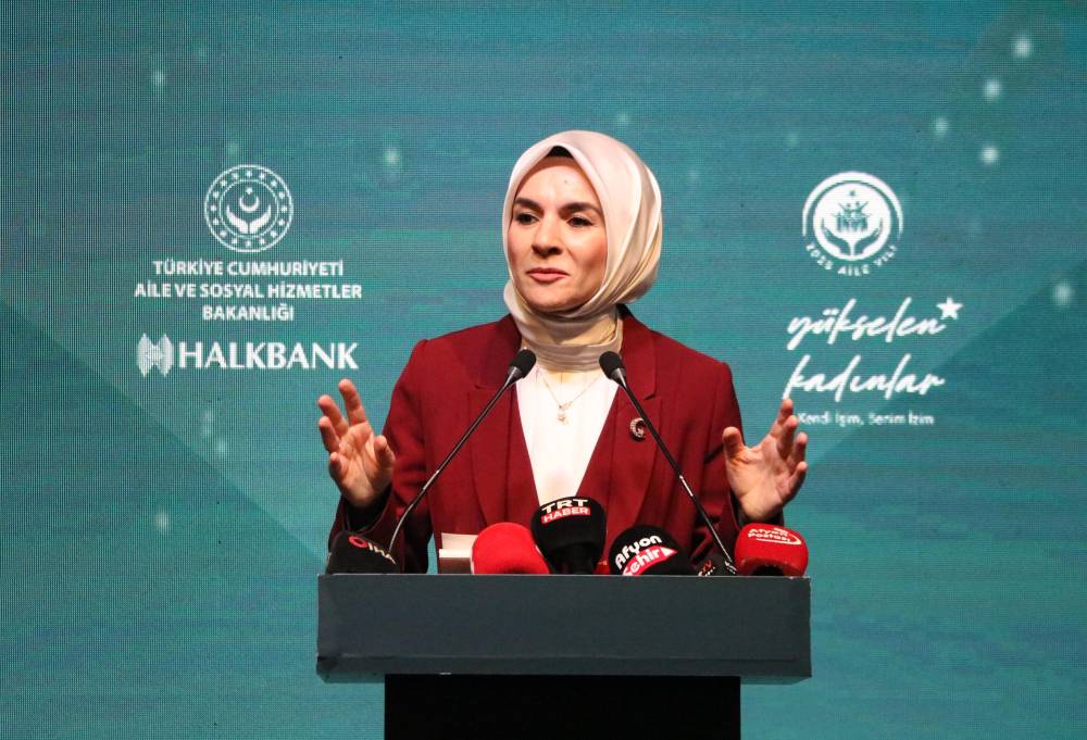 Bakan Göktaş: Kadınlar yenilikçi fikirleriyle iş dünyasının çehresini değiştiriyor