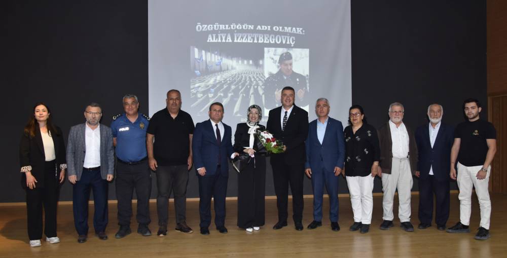'Aliya İzzetbegovi&ccedil; ve Bosna-Hersek Soykırımı' s&ouml;yleşisi