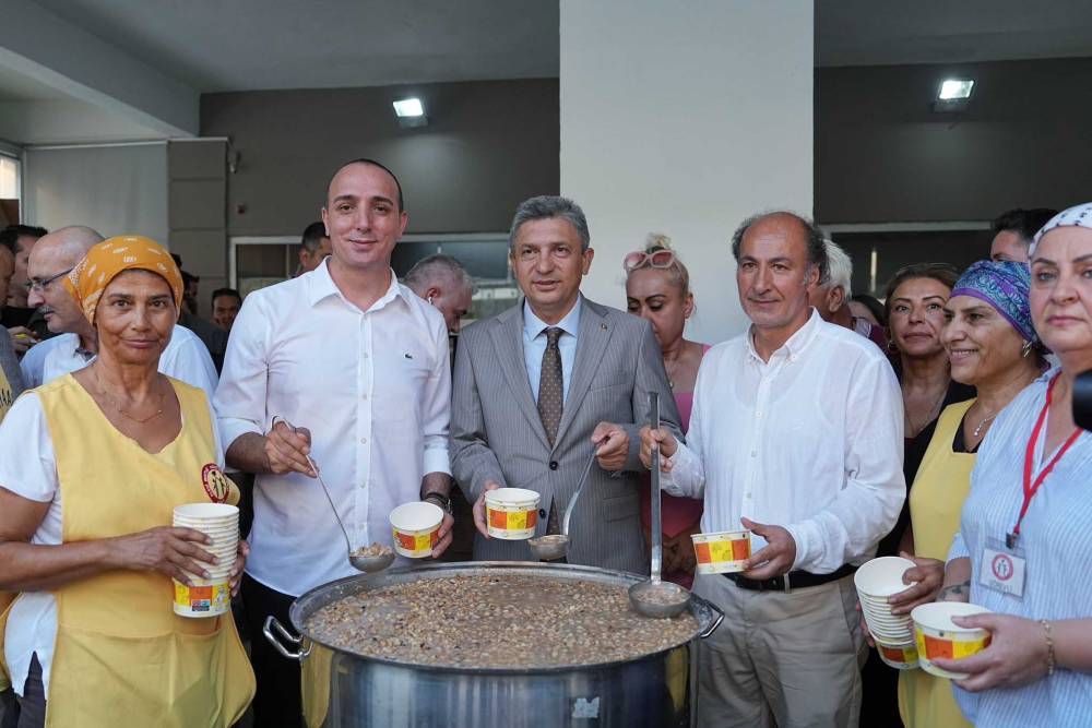 Konyaaltı'nda aşure lokması programı