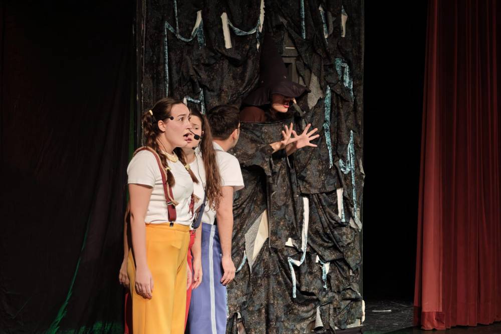 Kepez Kent Tiyatrosu, 2026 yılının ilk &ccedil;ocuk oyununu sahneledi