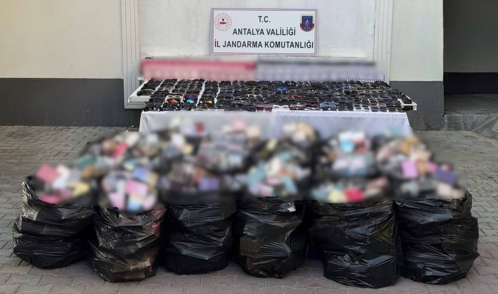 Jandarmadan g&uuml;mr&uuml;k ka&ccedil;ağı &uuml;r&uuml;n operasyonu