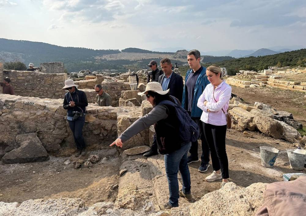 Kaymakamdan Kremna Antik Kenti'nde inceleme