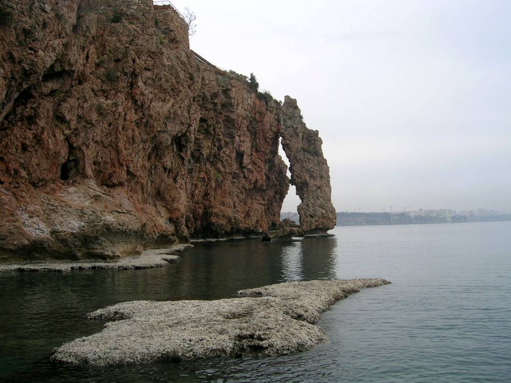 'Antalya'nın falezleri d&uuml;nyada tek'