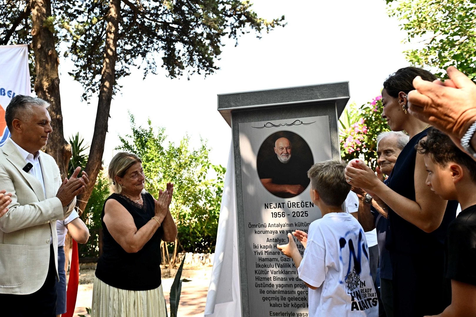 Nejat &Uuml;reğen&rsquo;in adı Antalya Kalei&ccedil;i&rsquo;nde yaşatılacak