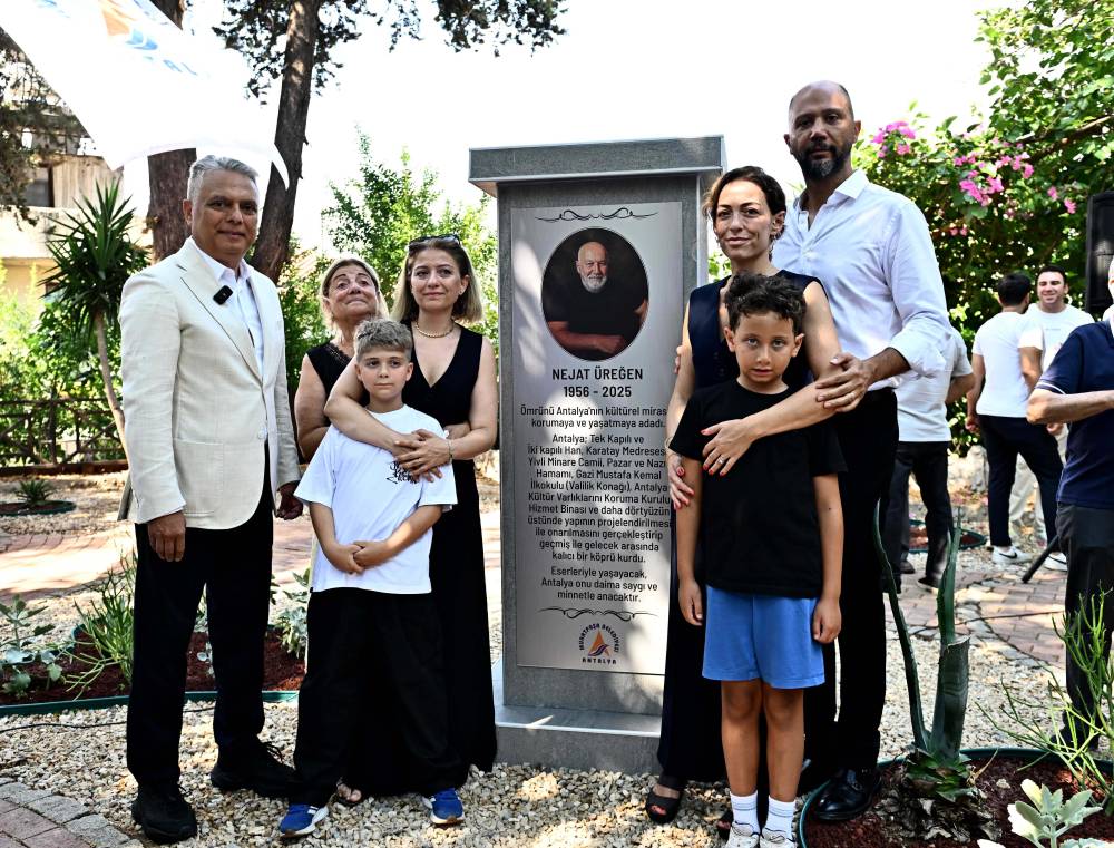 Nejat &Uuml;reğen&rsquo;in adı, &ouml;mr&uuml;n&uuml; adadığı Kalei&ccedil;i&rsquo;nde yaşatılacak