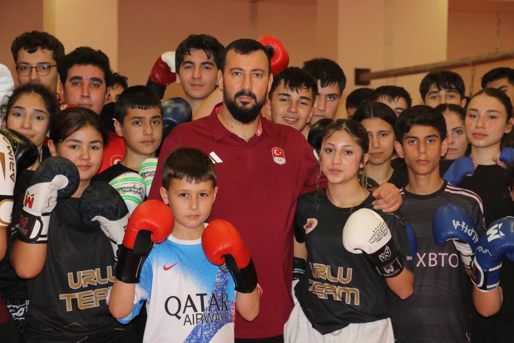 Muaythai sporuna ilgi; gen&ccedil;ler hem kendini savunuyor hem geleceğini inşa ediyor