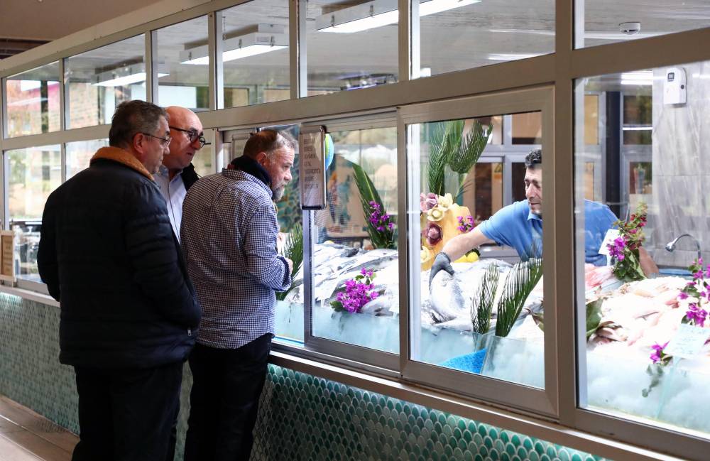 D&uuml;den Balık &Ccedil;arşısı'nda uygun fiyatlı balık sofrası 