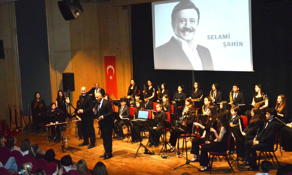 Gen&ccedil; m&uuml;zisyenler hayran bıraktı