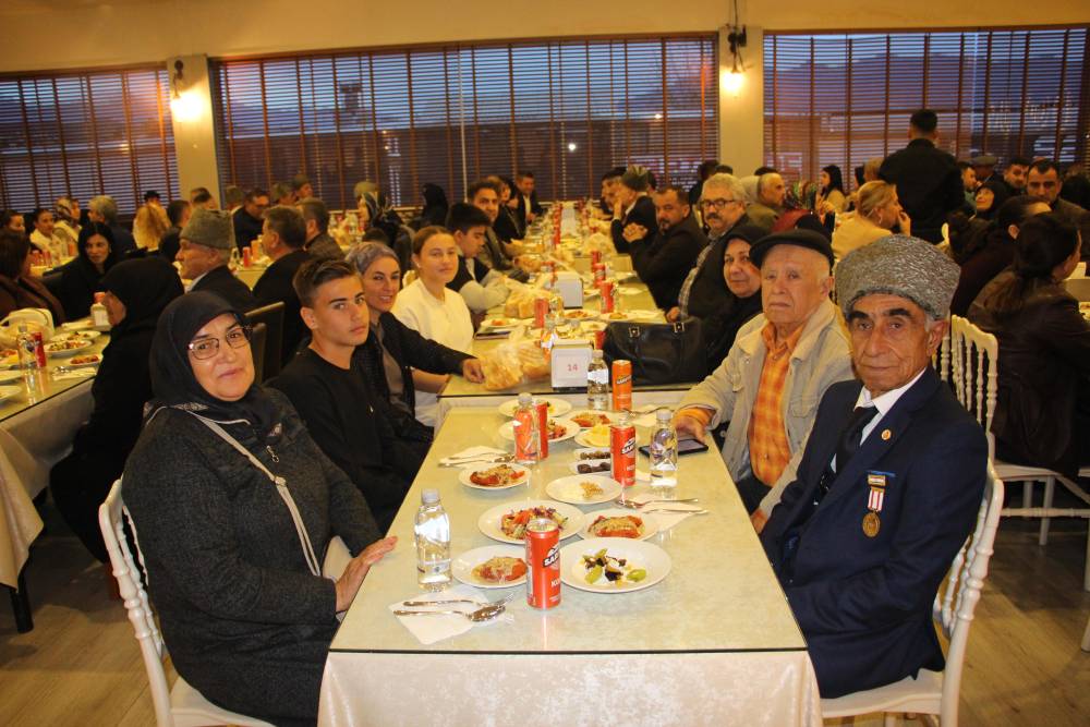 Kaymakam G&uuml;neş, şehit aileleri ve gazilerle iftarda buluştu