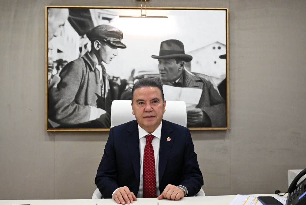 Muhittin B&ouml;cek: Alt personelin eylemlerinden haberdar olmam beklenemez