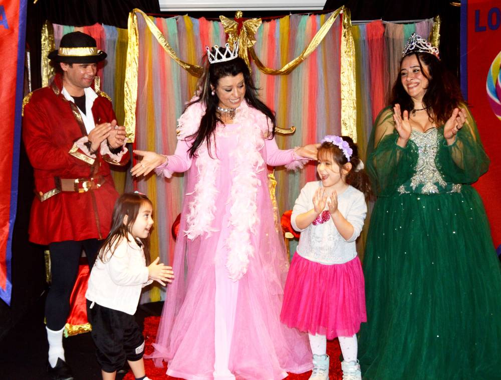 Antalya'da &ccedil;ocukları eğiten oyun