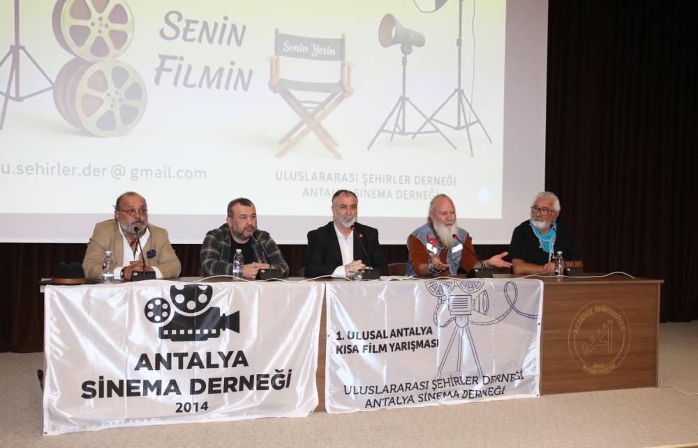 Akdeniz Üniversitesi'nde sinema söyleşisi