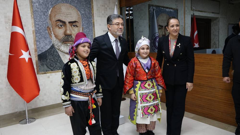 Bakan Yumaklı: Burdur G&ouml;l&uuml;'ne 5 yılda 5,8 milyar liralık yatırım yapacağız (3)