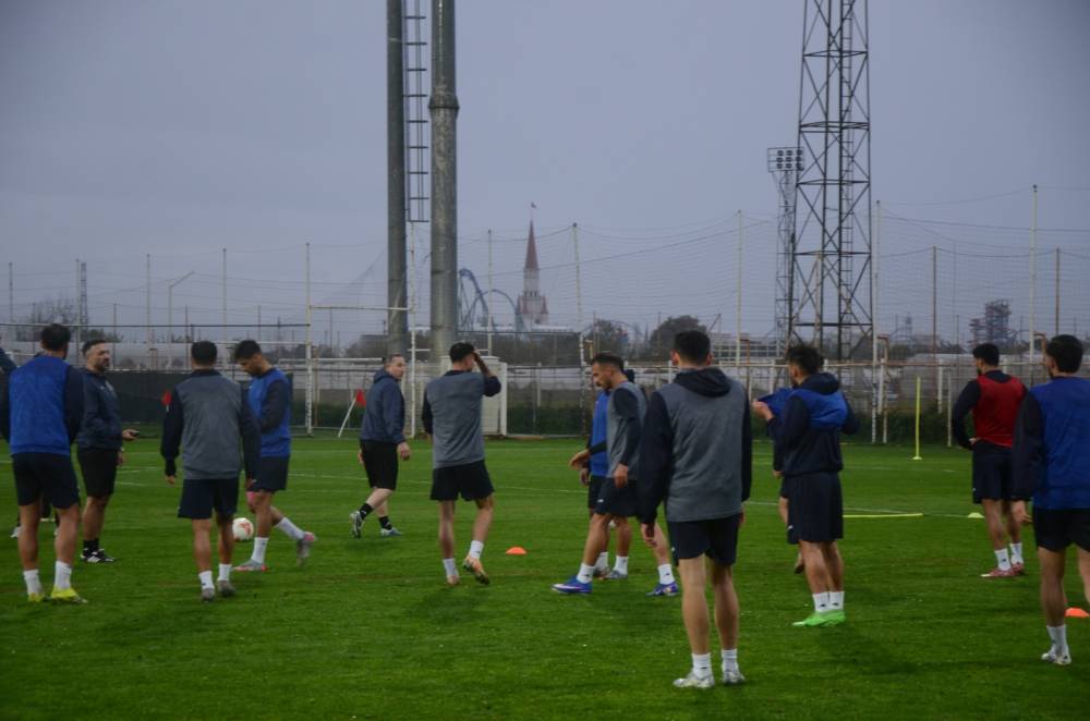 İran Milli Futbol Takımı hazırlıklarını Antalya&rsquo;da s&uuml;rd&uuml;r&uuml;yor