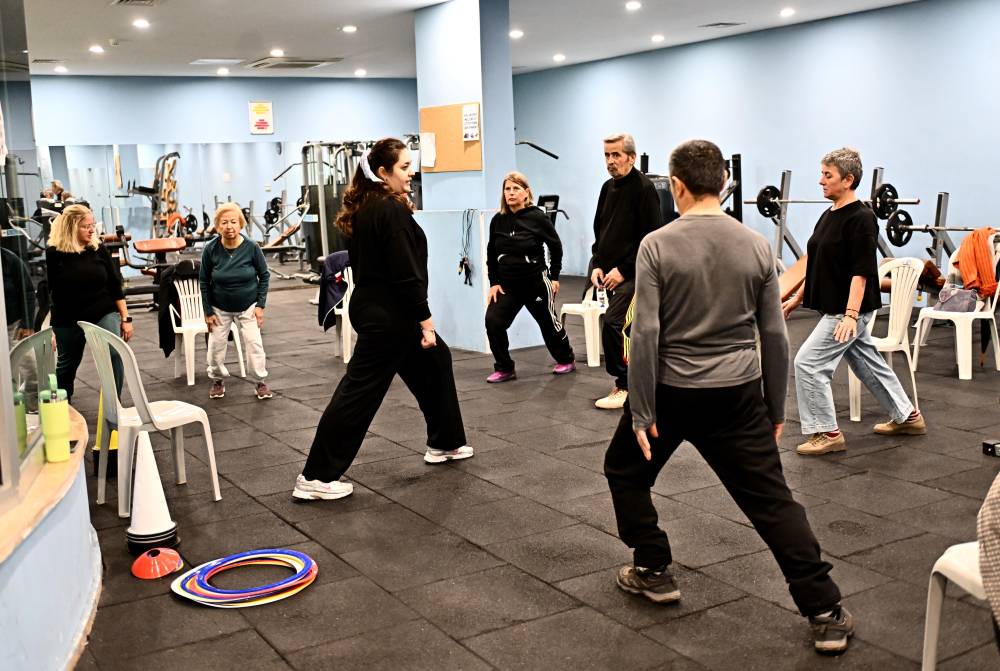 Muratpaşa'dan parkinson hastalarına destek