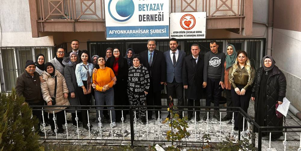 Rekt&ouml;r Aslan, Ulusal Otizm Konfederasyonu'u ziyaret etti