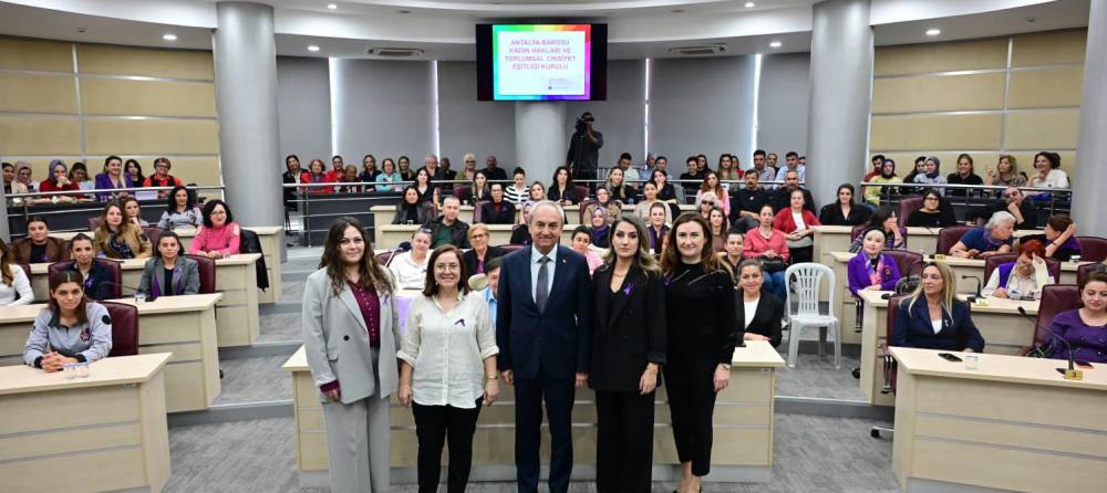 'Kadına yönelik şiddeti önlemek toplumsal bir görevdir'