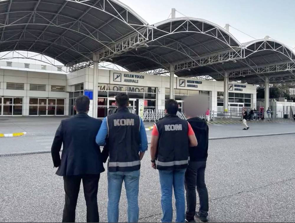 Antalya Havalimanı'nda zimmet operasyonuna 5 tutuklama