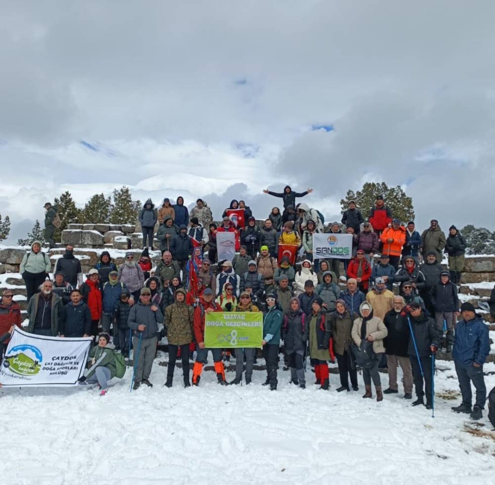 Men Tapınağı'na doğa y&uuml;r&uuml;y&uuml;ş&uuml;