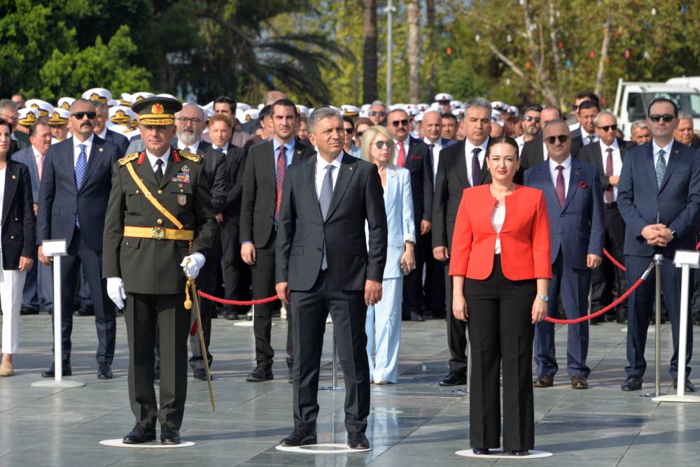 Antalya'da Zafer Bayramı kutlandı