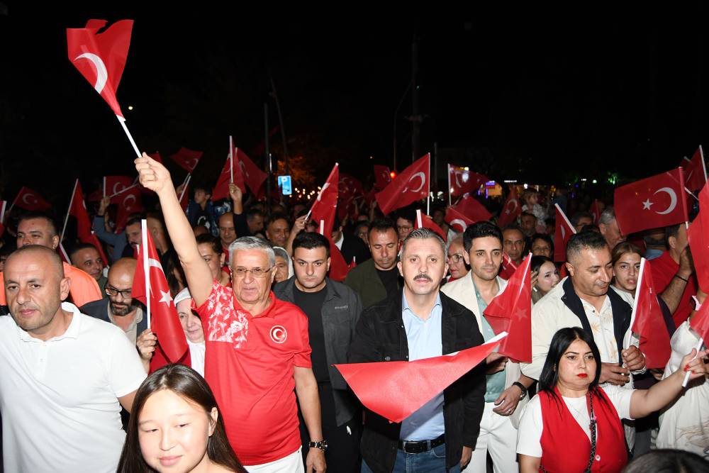 Kemer'de Cumhuriyet coşkusu