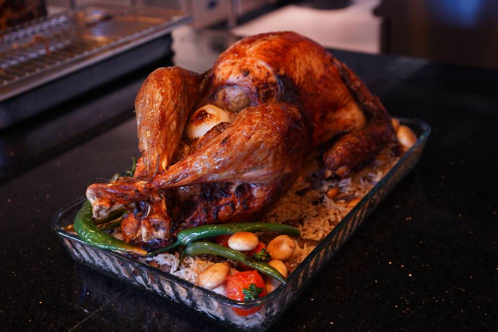 Yılbaşı sofralarında 'gıda g&uuml;venliği' uyarısı: Hindi tam pişmeden t&uuml;ketilmemeli